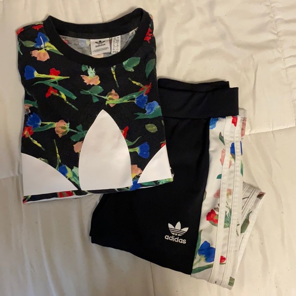 adidas Other - 2 piece adidas floral set